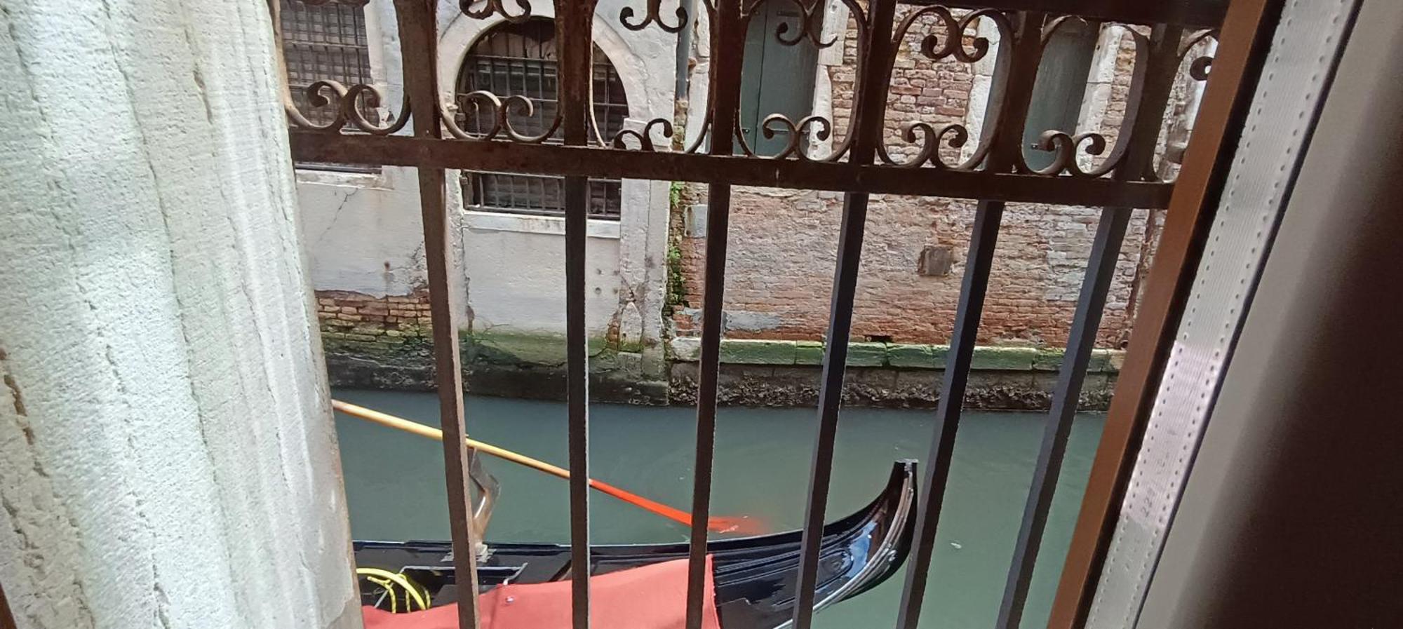 Ca Del Gambero Canal View Apartment Venedig